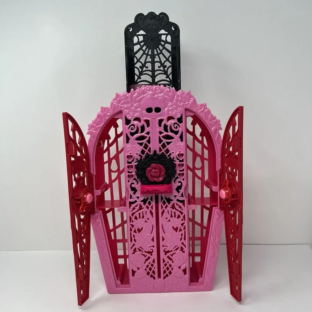 Monster High Draculaura Skulltimate‎ Mysteries Locker